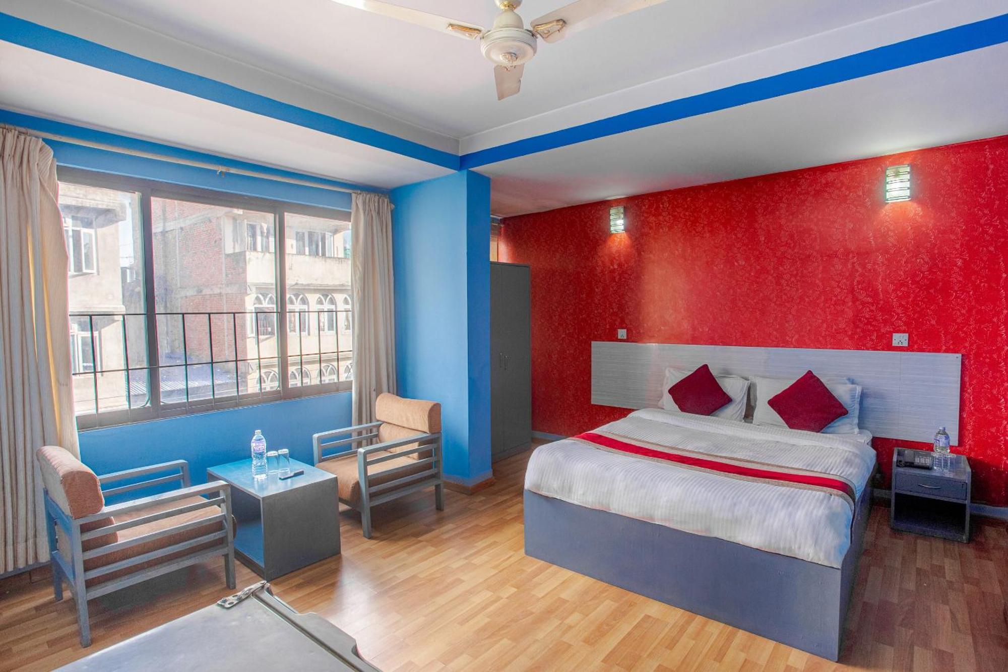 Oyo 808 Hotel Om Ganapati Pvt Ltd Kathmandu Esterno foto